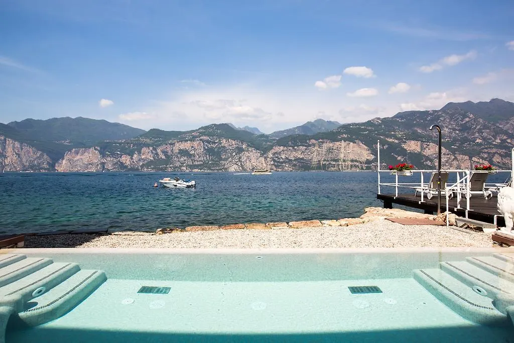 ***  Hotel Vega Malcesine Olaszország