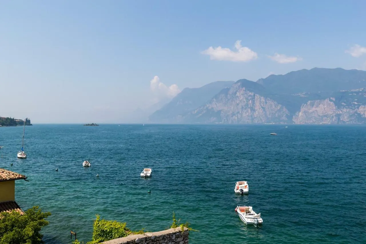 Hotel Vega Malcesine 3*,