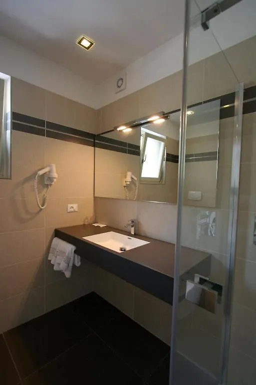 Hotel Vega Malcesine