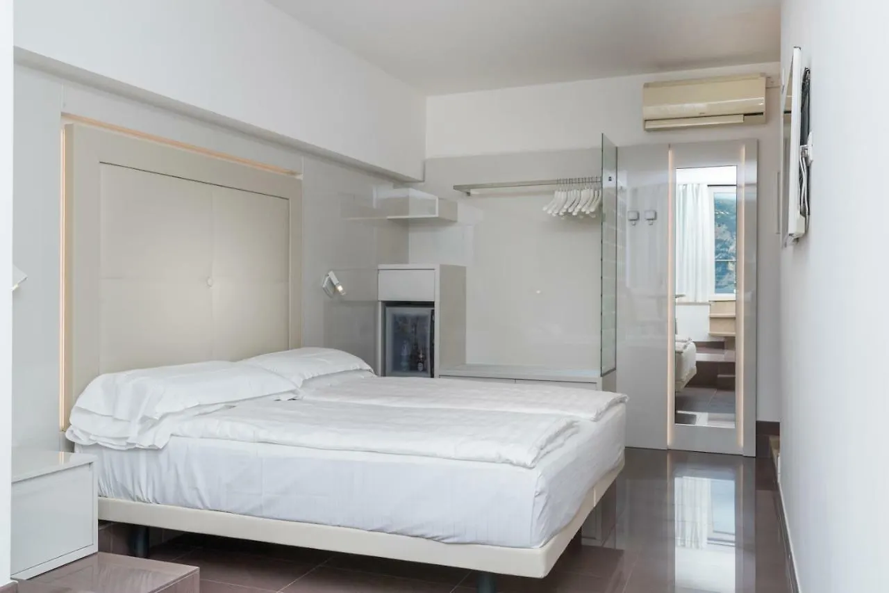 Hotel Vega Malcesine