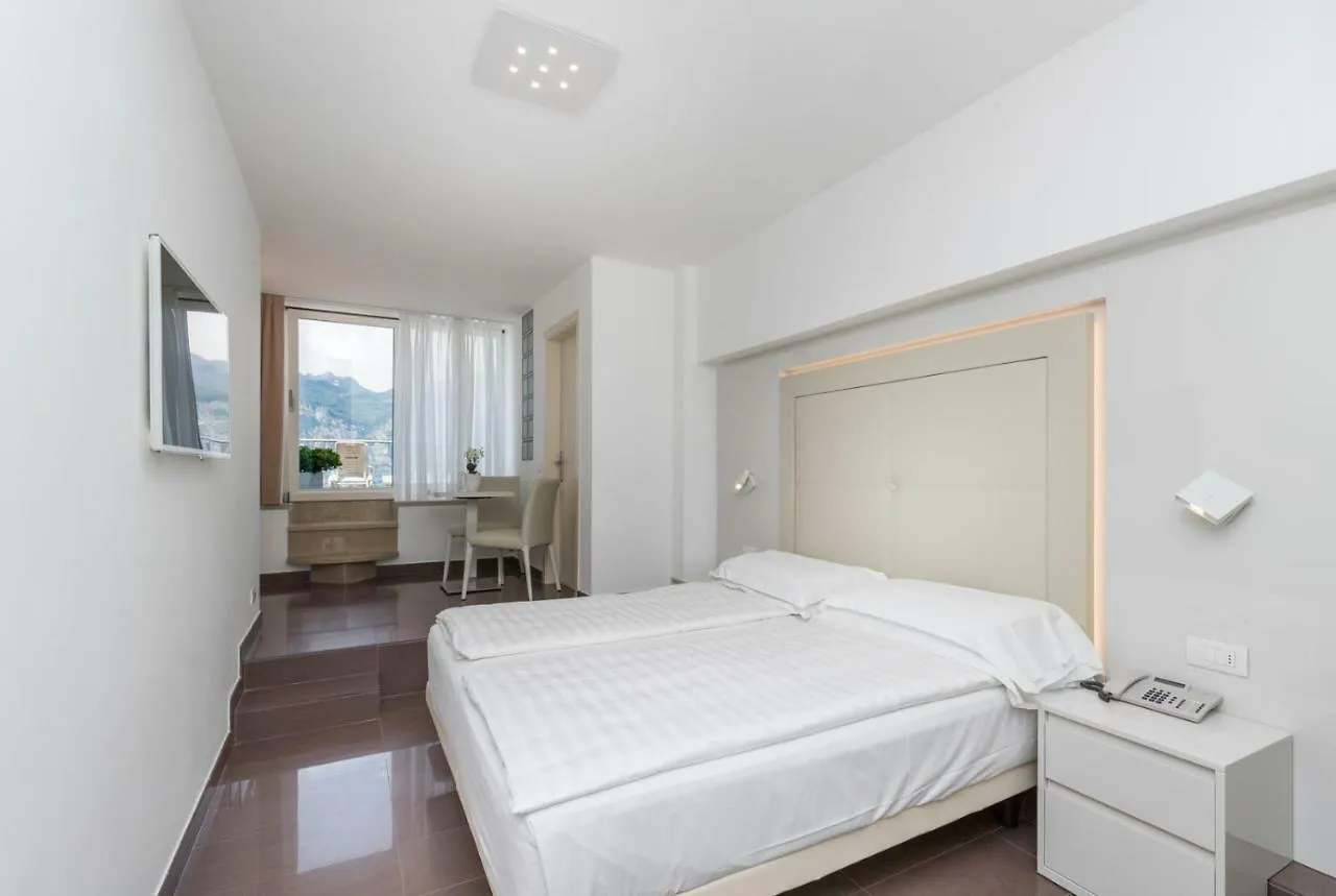 Hotel Vega Malcesine